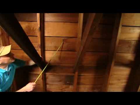 how to identify roof leak