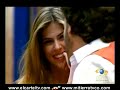 Antonia bromea con Emilio sobre el látigo
