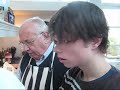 Opa leert het worstenbrood geheim Opa leert het worstenbrood geheim