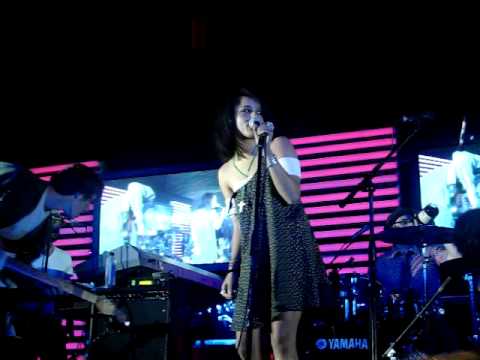 Zoe Kravitz and her band Elevator Fight Performing at the Shrine