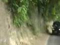 玖村の狭い道（下り）