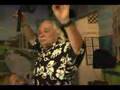 Einstien sings Life Is a Cabaret
