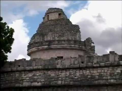 itza - Chichén Itzá una de las grandes ciudades de la cultura maya, situada al suroeste de Valladolid (México), en el norte de la península del Yucatán. El nombre, ...