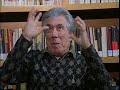 Jordi Sierra i Fabra habla de los jóvenes y de la llegada de la literatura digital Jordi Sierra i Fabra es el autor de la obra que eligió la Fundación Germán Sánchez Ruipérez para desarrollar el proyecto Beatlepad, una iniciativa enmarcada dentro del programa Territorio eBook en la que participaron 40 jóvenes de Salamanca y de Peñaranda de Bracamonte. El libro, El Joven Lennon, se tomó como referencia para el diseño de un conjunto diverso de propuestas conectadas con distintas disciplinas culturales y artísticas --la literatura narrativa, el cómic, la música, la fotografía-- que convergían en un objetivo principal: evaluar cómo se desarrolla el proceso de lectura de una novela juvenil en formato digital (soporte iPad). La actividad que sirvió de colofón al proyecto fue el encuentro de los jóvenes con el autor, en una memorable sesión animada con interpretaciones de temas de The Beatles. Aprovechando la visita del escritor a la Fundación, mantuvimos con él una charla en la que habló de los jóvenes y de la literatura que se escribe para ellos. En la parte final de la entrevista, expone su opinión sobre la lectura y la creación literaria en soportes digitales, y nos descubre cuál es su lugar favorito para leer.