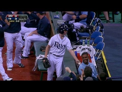 Video: Ballboy makes catch, Rays' bullpen runs away