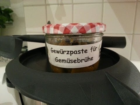 Thermifee - Frei von Glutamat und Hefeextrakt und so einem Zeug :-) Mit ein wenig Gemüse zaubert Ihr Euch Eure eigene Gemüsebrühpaste als Ersatz für Brühwürfel oder gekö...