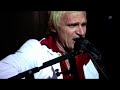 Vopli VidopliassovaOleh Skrypka-Vocals, guitar, trumpet, bayan.Yevhen (Zhena) Rohachevsky, backing vocals, guitar.Oleksiy Melchenko, Backing vocals, bass.Serhiy Sakhno, drumsAfter a relatively subdued 