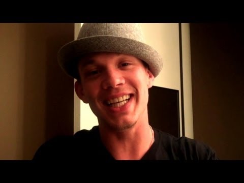 Web Exclusive: Chris Rene Backstage!