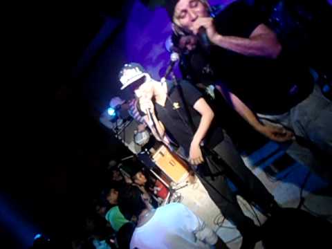raaahstronda - NOSSA QUERIDA XANESSA, FILHA DE SANDRA MICHELL, QUEBRA TUDO NO PALCO DA VANITY!! VAIKIVAIIIII KKKK.