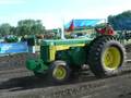Heavyweight John Deere 830 tractor pull