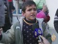 مراسل الجزيرة في غزة أجرى لقاءً مع طفل فلسطيني بمدرسة للاجئين وحكى فيها معاناته أثناء الحرب الإسرائيلية على قطاع غزة تاريخ البث:21/1/2009