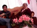 haciendo renegar a mi abuela !!!