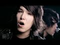 elliot minor's new video for parallel worlds
