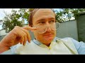 Premiere: The Peep Tempel - Mister Lester Moore
