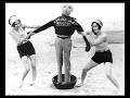 a photo album using en la rambla (coast avenue). the group of photos of mabel normand in swimsuit. it adds photos to her of other stars of the silent movies, such as clara bow, louise brooks, joan crawford and some mack sennett's bathing beauties. the background music corresponds to a subject which it's called 