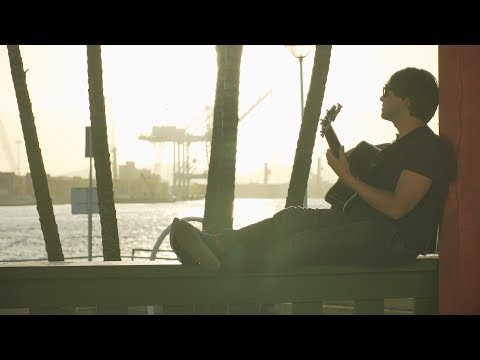 Webclip - A banda Nego Joe convidou seus fãs e amigos para criarem algo especial juntos. Com a ajuda e o carinho de cada um de vocês, o resultado é a versão especial d...