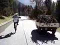 videos de Discesa Passo Rolle con mtb senza ruota e forcella.