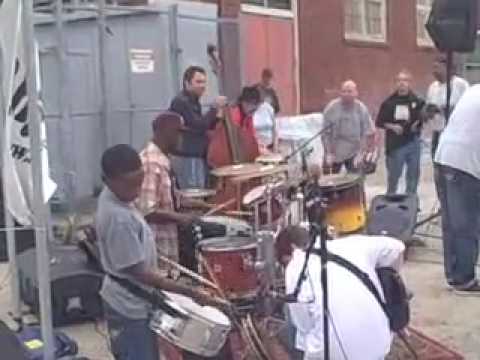 http://img.youtube.com/vi/H7gOzF7zBkM/0.jpg?CID=45