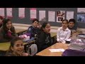 Kids in Akko learning English