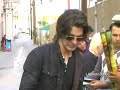 Ben Barnes signs autographs