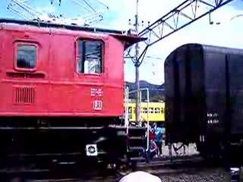 西武鉄道　E52電気機関車連結実演（2003トレインフェスティバル）
