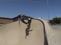 Niño de 12 años con el skate