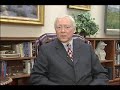 Sen. Orrin Hatch Flips the Bird Sen. Orrin Hatch Flips the Bird