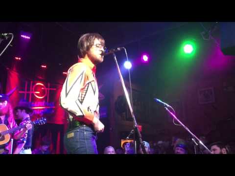 Country Stars Let Loose at Nashville Honkey Tonk!