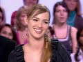 jude law interview in paris france and he speaks french.and jude looks gorgeous.