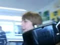 Verr�ckter Junge singt Let it be von den The Beatles