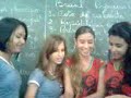 Mongolices com as pandhangas na aula de história