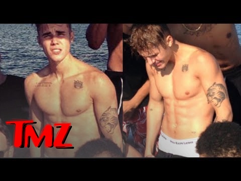 TMZ bromea con los abdominales de Justin Bieber