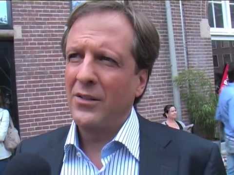 lot feijen - 10 Partijen hebben zaterdag 29 mei j.l. plaatsgenomen achter de tafels in Studio K in Amsterdam. Van het debat volgt een samenvatting via MVS GAYSTATION/GAYV...