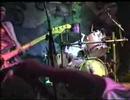 it's a punk rock teenage riot (9/29/98) with this classic clip from 3gt. the last song of their set is a who/nirvana type stage meltdown with bodies flailing and instruments crashing.