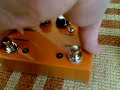 Tremolo/Vibrato 2-in-1 pedal