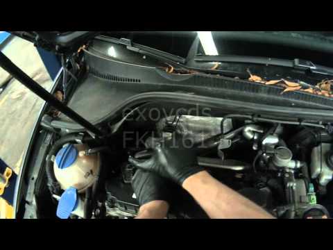 VW A5: (re-uploaded) 2.5L Removing Air Filter & Spark Plugs