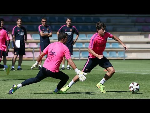 Click - Barça 2.0 Subscribe to our official channel http://www.youtube.com/subscription_center?add_user=fcbarcelona Facebook: http://www.facebook.com/fcbarcelona Twitter: http://twitter.com/FCBarcelon...