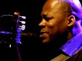 lionel loueke in frame of herbie hancock's concert in tripod in dublin, 12th november 2008