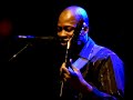 lionel loueke in frame of herbie hancock's concert in tripod in dublin, 12th november 2008