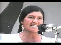 ººººLETRA DE LA CANCIONººººººOrgullosa linda pocoateñatu eres culpable de mis sufrimientos,Despues del gusto y la dicha;sin motivo me has abandonadoYo no quiero cintitay rosada,de una mula de alta cuadrada,Si la he querido si la he adoradosolamente por enamoradoEn el rio hay agua salada,yo no tomo por no ha ser dañada,Si la he querido, si la he adoradoSolamente por enamorado.===Wayño potosino del siglo pasado, esta es la version original de este wayno, desde que se publicara a fines de los sesentas; fue reinterpretada numerosas veces por muchisimos otros grupos dentro de Bolivia y fuera del pais, Pues este wayno se hizo inmediatamente popular en cuanto salio.Esta es una reproduccion a partir de un disco 33rpm de Vinilo, muy bien conservado.En este video vemos a una cholita valluna bailar este wayño estilo qochala. Todas las cholitas que aparecen son vallunas, pero igual que las chayantenhas y pocoatenhas quechuas todas ellas.