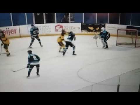 Assist from right wing, working hard in front of the net, USPHL Premier