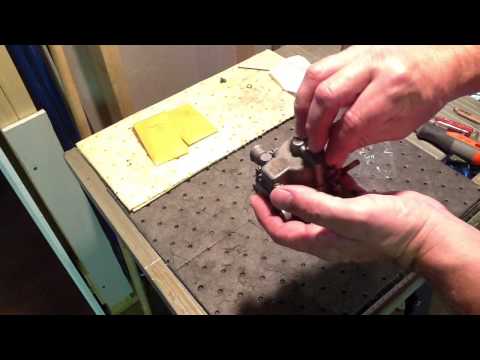 how to rebuild johnson carb