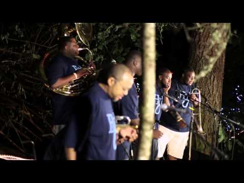 Hot 8 brass band sexual healing photo 629