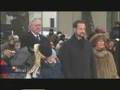 King Harald unveiling a statue on his late mother