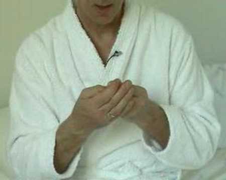 how to fit ear plugs