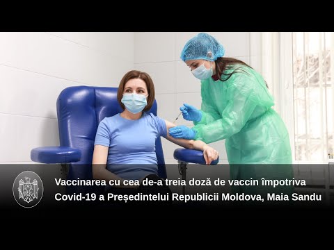 Президент Майя Санду привилась третьей дозой вакцины от COVID-19: «Пойдите на вакцинацию и возьмите с собой родственников и друзей»