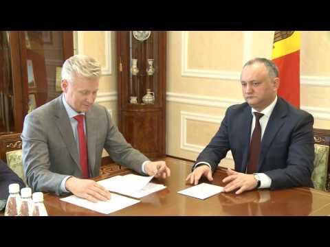 Moldovan president appoints to office ten judges of 15 put up