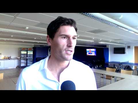 Gareth Barry Rejoins Everton