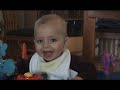 Un b�b� du Lac-St-Jean rit! A laughin baby from Lac St-Jean!