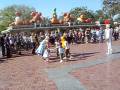 videos de Ava dancing with Alice to open Disneyland